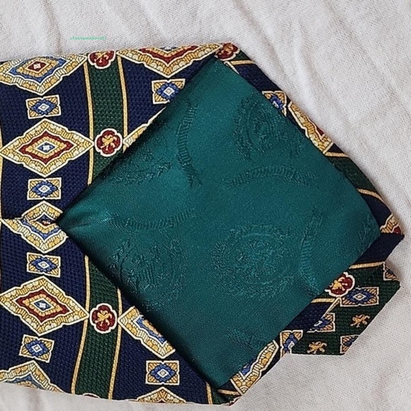 Tommy Hilfiger 100% Silk Tie - Picture 4 of 4